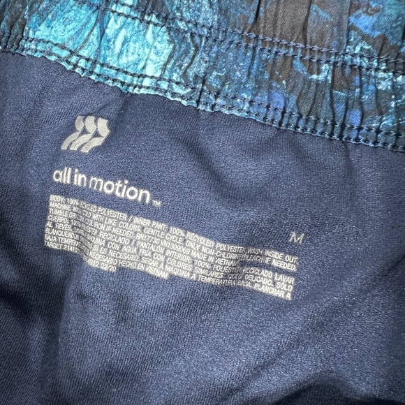 all in motion shorts - Picture 5 of 5